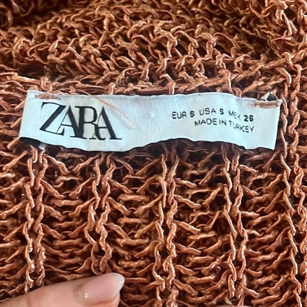 Zara Acrylic Cable Knit Sweater in Rust Size Small
